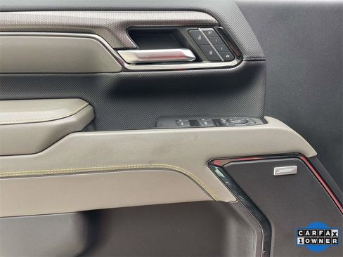 Used 2024 Chevrolet Silverado 2500 ZR2 image 15