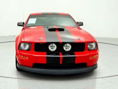 Used 2009 Ford Mustang GT RWD image 2