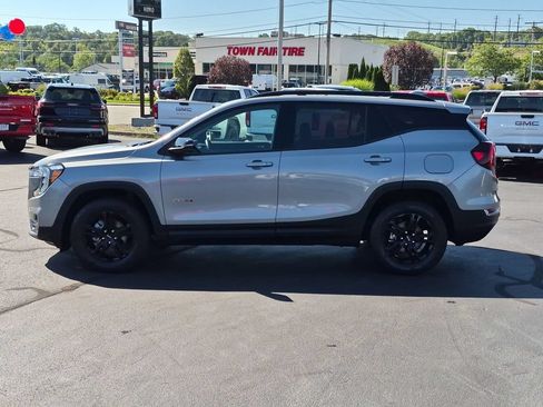 Used 2023 GMC Terrain AT4 AWD/4WD image 7