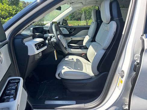New 2026 Lincoln Aviator Reserve w/ Luxury Package AWD/4WD image 24