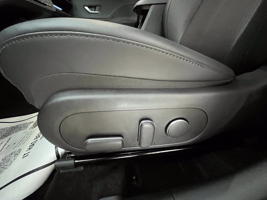 Certified 2026 Hyundai Kona Limited AWD/4WD image 36