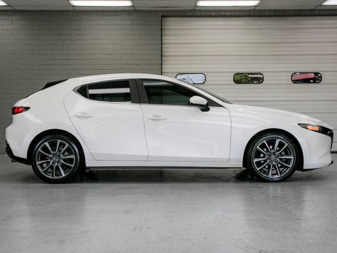 Used 2020 MAZDA MAZDA3 AWD Hatchback image 3