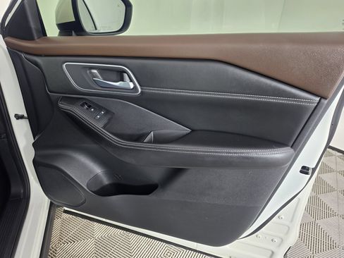 Used 2021 Nissan Rogue SV w/ Premium Package FWD image 48