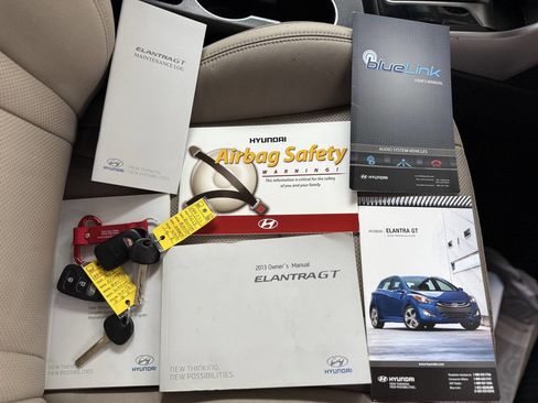 Used 2013 Hyundai Elantra GT w/ Style Pkg image 27