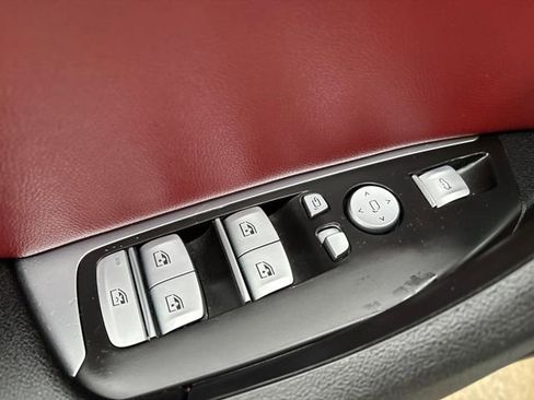 Used 2024 BMW X4 xDrive30i w/ Premium Package image 13