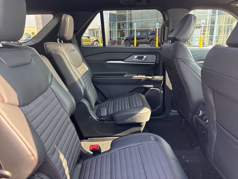 New 2026 Ford Explorer ST-Line w/ ST-Line Street Pack AWD/4WD image 12
