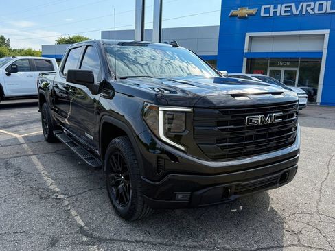 Certified 2023 GMC Sierra 1500 Elevation w/ LPO, Elevation Black Package AWD/4WD image 8