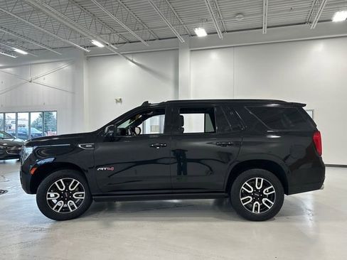 Used 2023 GMC Yukon AT4 w/ AT4 Premium Package AWD/4WD image 9