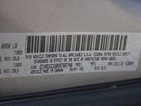 Used 2019 Dodge Grand Caravan SXT FWD image 31