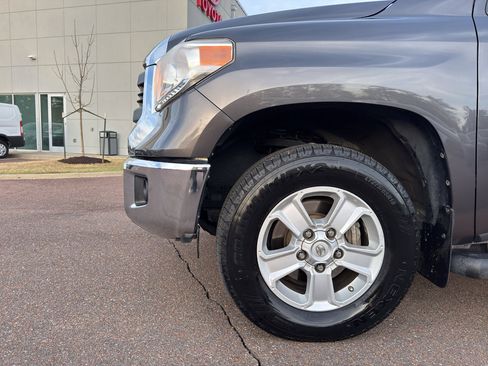 Used 2015 Toyota Tundra SR5 w/ SR5 Upgrade Package image 10