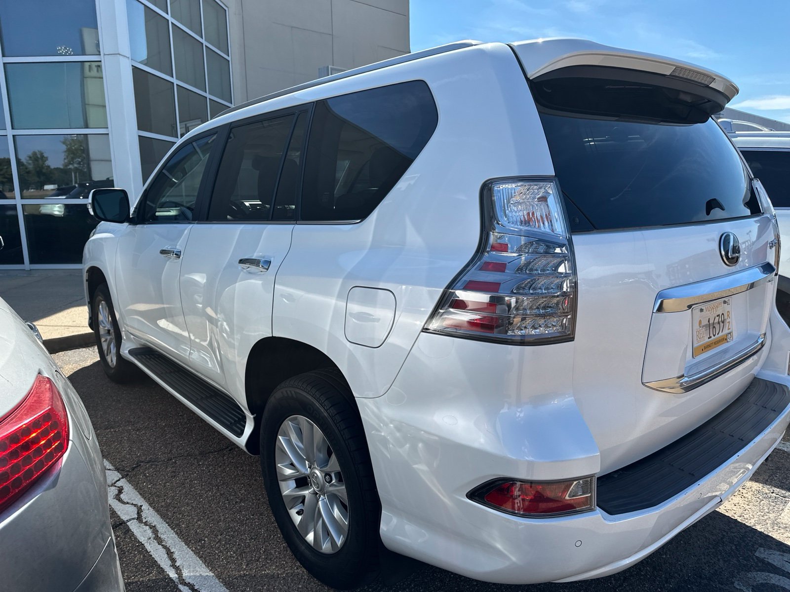 Used 2021 Lexus GX 460 Premium w/ Premium Package AWD/4WD image 9
