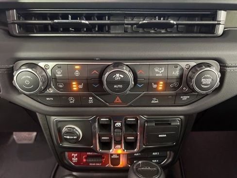 New 2026 Jeep Gladiator Mojave AWD/4WD image 22