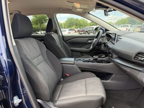 Used 2025 Nissan Rogue SV FWD image 26
