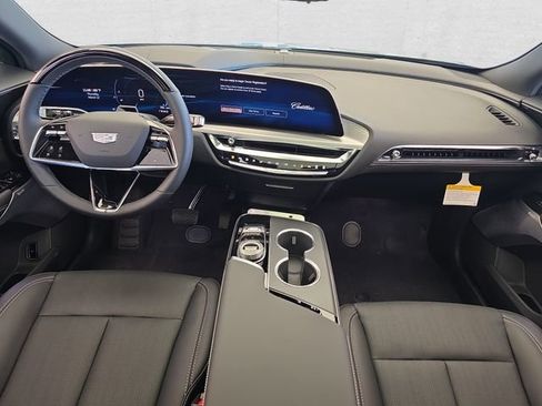 New 2026 Cadillac Lyriq Signature Luxury w/ LPO, Floor Liner Package image 9