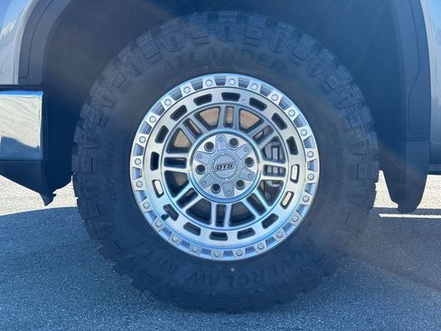 Used 2021 GMC Sierra 1500 SLE w/ Preferred Package image 15