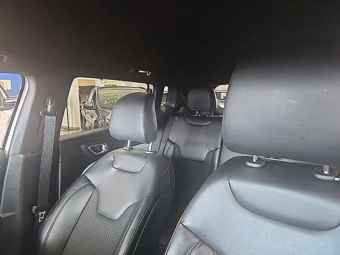 Used 2023 Jeep Compass Latitude w/ Convenience Group AWD/4WD image 26