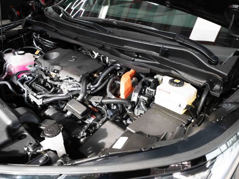 Used 2025 Toyota Sienna XLE Woodland Edition image 35