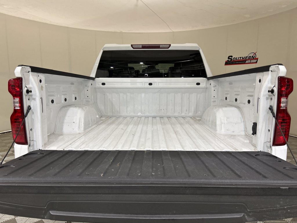 Used 2023 Chevrolet Silverado 1500 LT AWD/4WD image 5