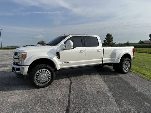 Used 2017 Ford F450 Lariat w/ Lariat Ultimate Package AWD/4WD image 10