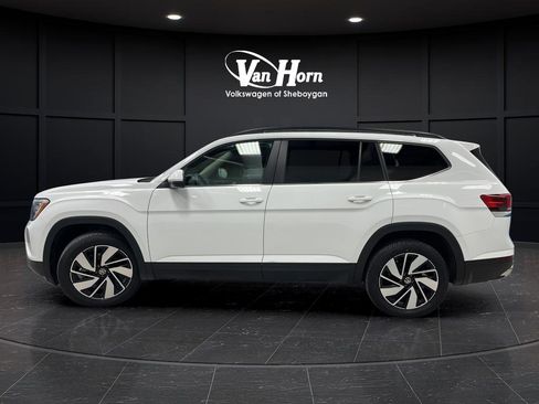 Used 2024 Volkswagen Atlas SE AWD/4WD image 6