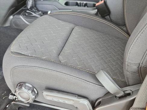 New 2025 Jeep Gladiator Mojave image 4