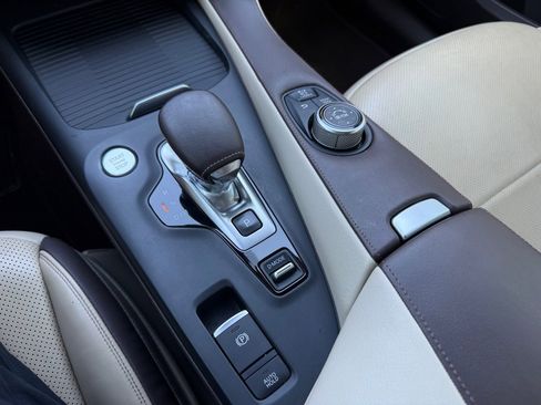 Used 2019 INFINITI QX50 Essential w/ Sensory Package image 35