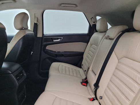 Used 2016 Ford Edge SEL w/ Equipment Group 201A AWD/4WD image 18