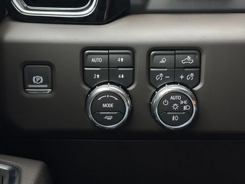 New 2026 GMC Sierra 2500 Denali w/ Denali Reserve Package AWD/4WD image 25