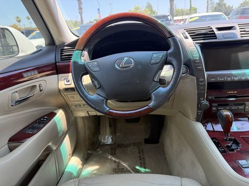 Used 2007 Lexus LS 460 RWD image 16