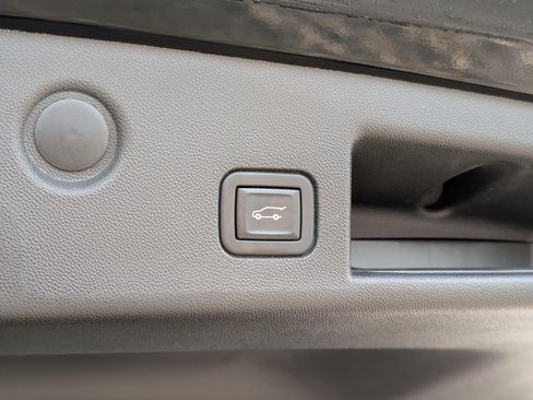 Used 2021 Chevrolet Equinox LT image 41