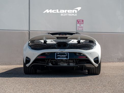 Used 2024 McLaren 750S Spider RWD image 6