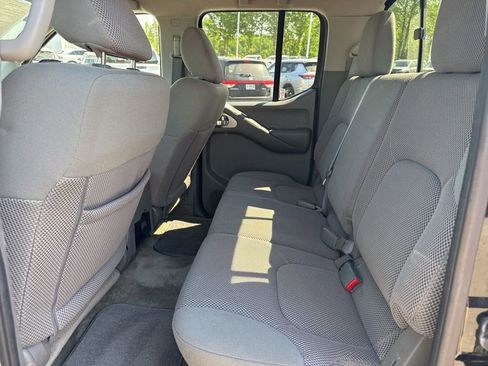 Used 2016 Nissan Frontier SV w/ SV Value Truck Package image 10