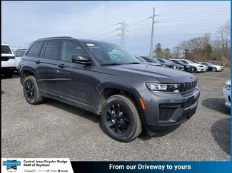 New 2026 Jeep Grand Cherokee Altitude video 1