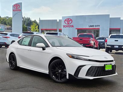 New 2025 Toyota Camry SE w/ Multimedia Upgrade Package