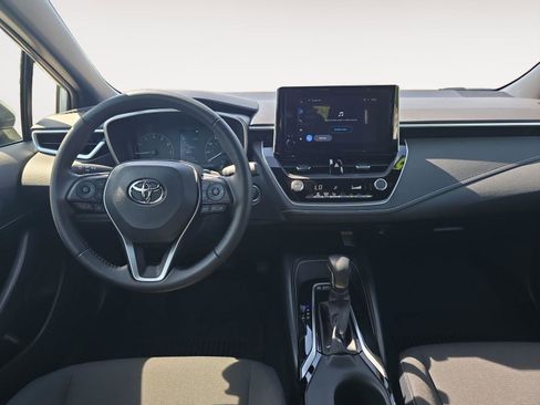 Used 2025 Toyota Corolla SE w/ SE Package FWD image 9