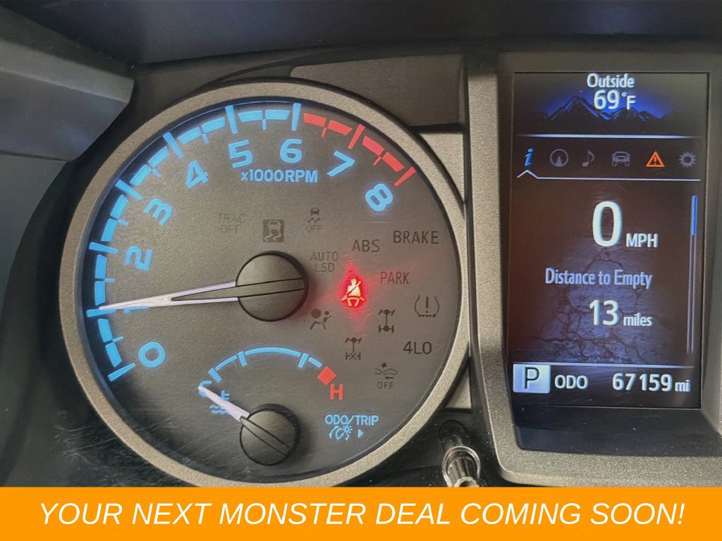 Used 2016 Toyota Tacoma TRD Sport AWD/4WD image 13