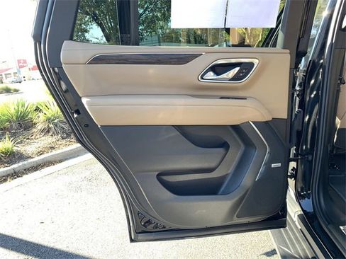 Used 2024 Chevrolet Tahoe Premier image 15