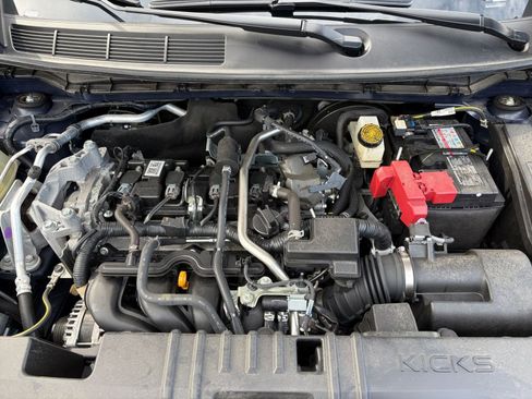Used 2025 Nissan Kicks SV image 30