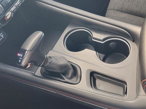 Used 2024 Dodge Durango GT image 16