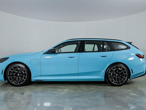 Used 2026 BMW M5 Touring w/ Executive Package AWD/4WD image 8