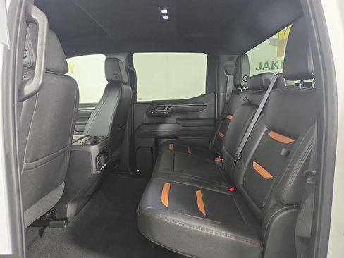 Certified 2022 GMC Sierra 1500 AT4 AWD/4WD image 12