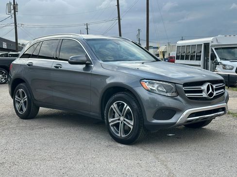 Used 2017 Mercedes-Benz GLC 300 w/ Premium 1 Package image 9