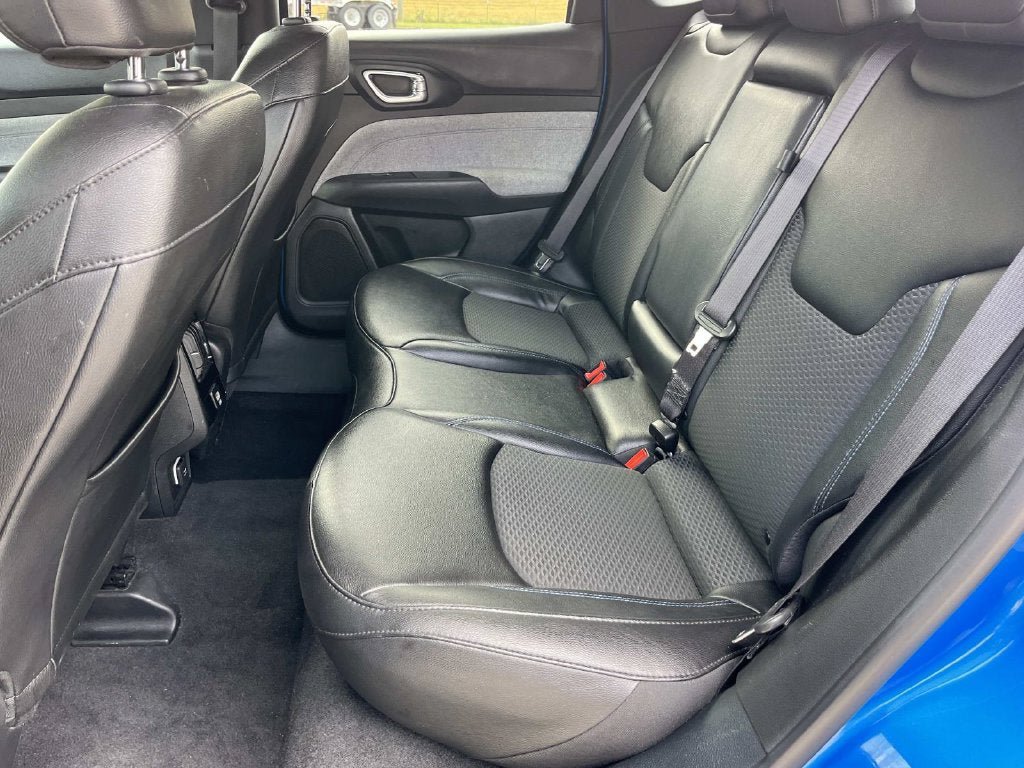 Used 2024 Jeep Compass Latitude AWD/4WD image 19