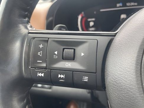 Used 2022 Nissan Pathfinder Platinum w/ Cargo Package image 21