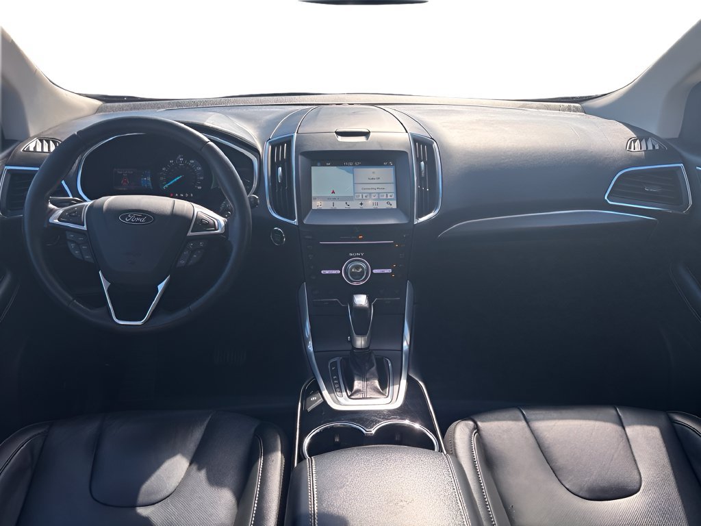 Used 2018 Ford Edge Titanium w/ Equipment Group 301A AWD/4WD image 15
