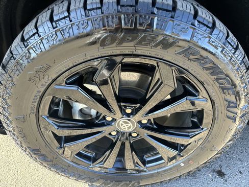 Used 2022 Toyota RAV4 XSE image 4