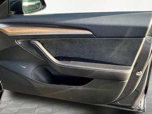 Used 2023 Tesla Model 3 Performance image 23