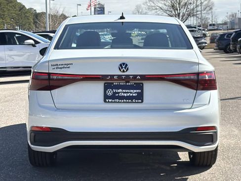 New 2026 Volkswagen Jetta SE FWD image 3