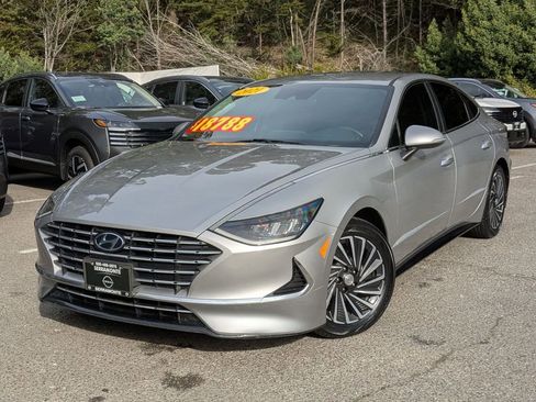 Used 2021 Hyundai Sonata SEL image 2