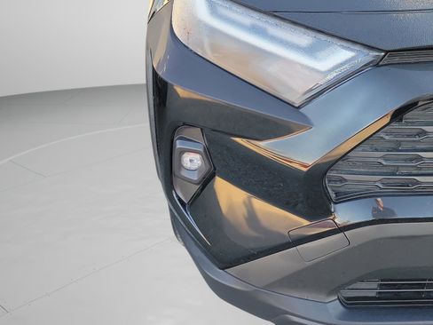 Used 2022 Toyota RAV4 XLE Premium image 21